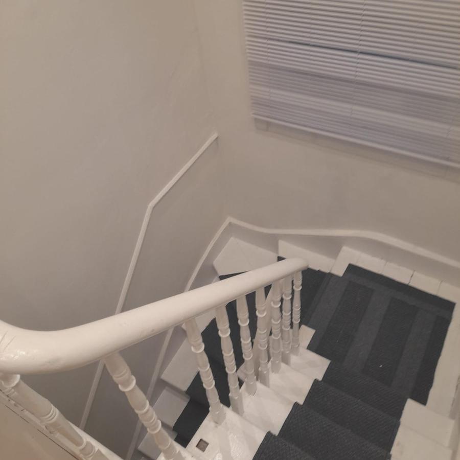 Self-Contained Flat On The 2Nd Floor You Will Share With One Other Guest, In A Family House 2 Minutes Walk From Tufnell Park Station 2Nd Floor With Stairs London Bagian luar foto