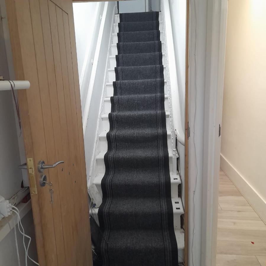 Self-Contained Flat On The 2Nd Floor You Will Share With One Other Guest, In A Family House 2 Minutes Walk From Tufnell Park Station 2Nd Floor With Stairs London Bagian luar foto