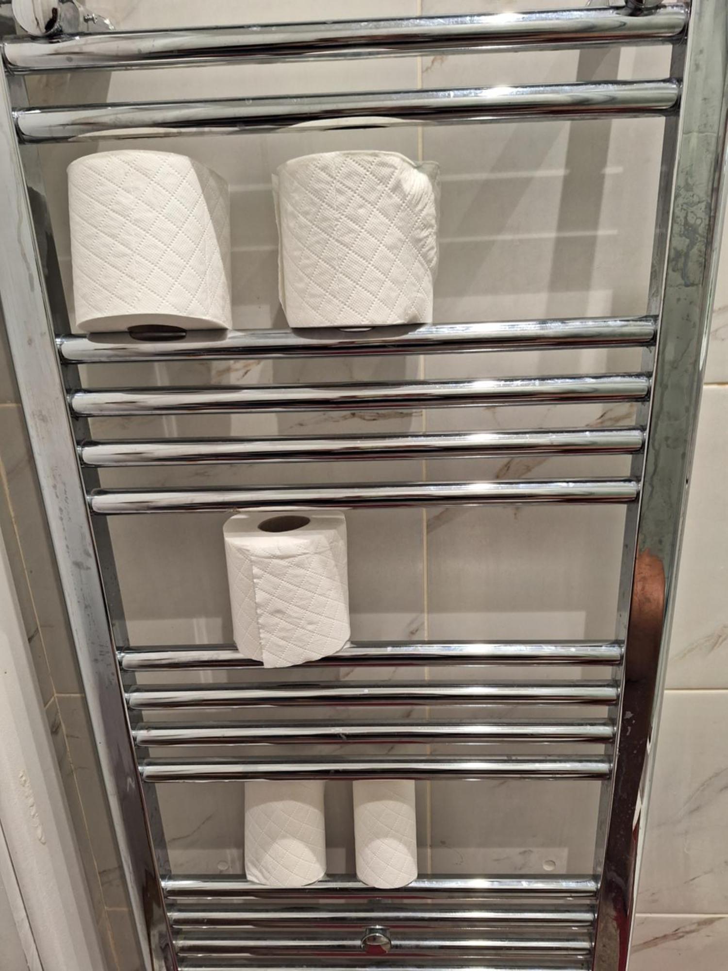 Self-Contained Flat On The 2Nd Floor You Will Share With One Other Guest, In A Family House 2 Minutes Walk From Tufnell Park Station 2Nd Floor With Stairs London Bagian luar foto